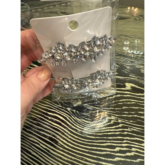 2 pc Elegant Crystal Bridal Hair Clip Shrapnel Glittery Leaf Design Suitable new - Picture 10 of 12